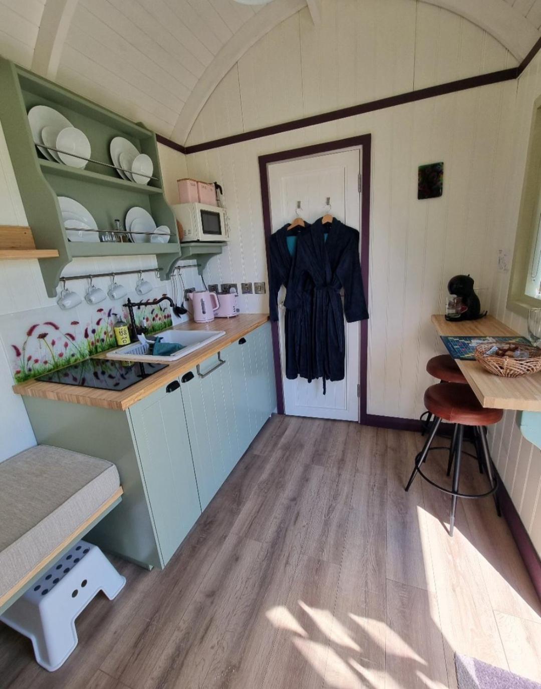 Wild Meadow Huts Villa Doolin Exterior foto