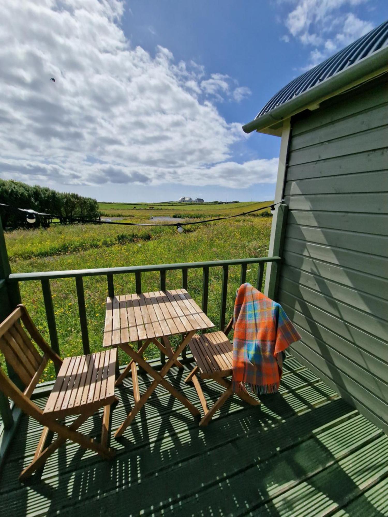 Wild Meadow Huts Villa Doolin Exterior foto