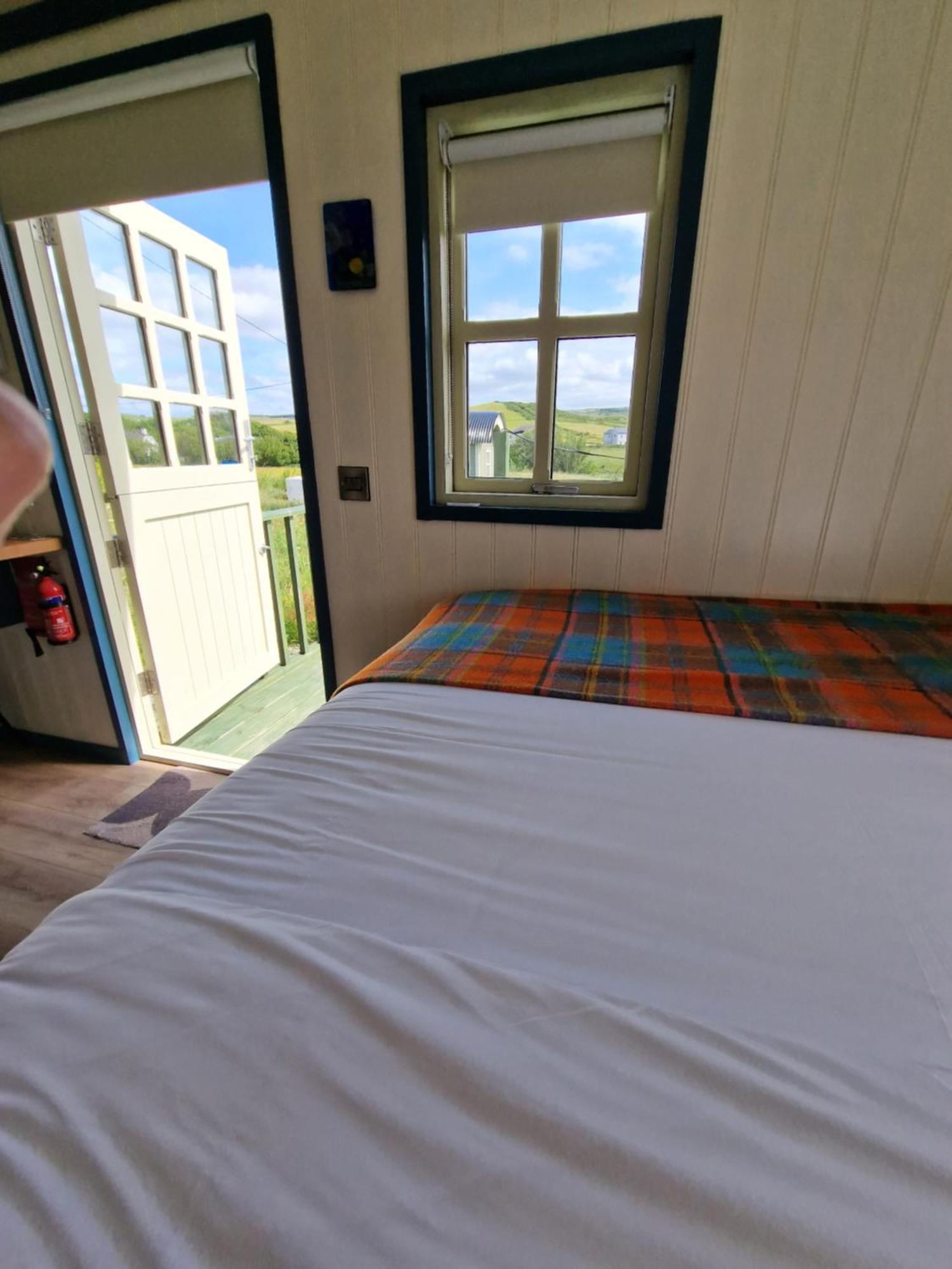 Wild Meadow Huts Villa Doolin Exterior foto