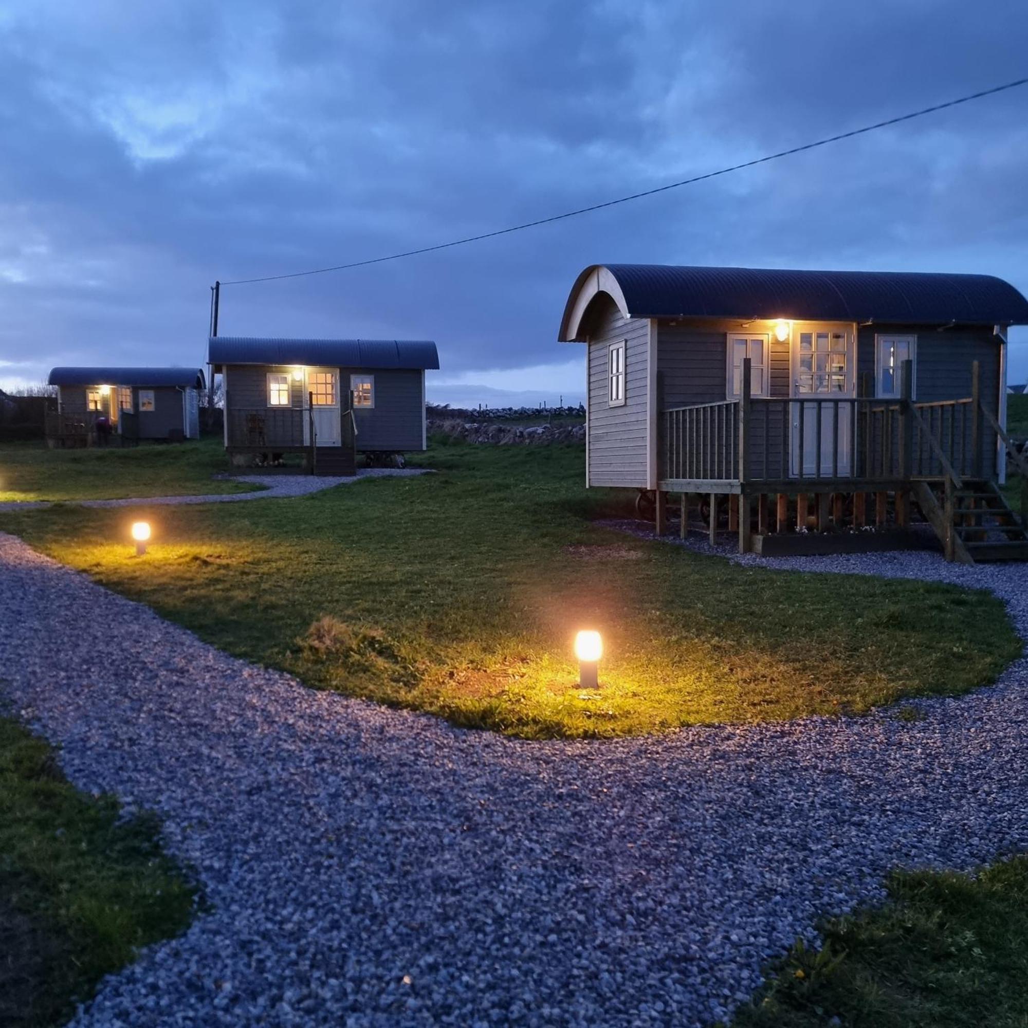 Wild Meadow Huts Villa Doolin Exterior foto